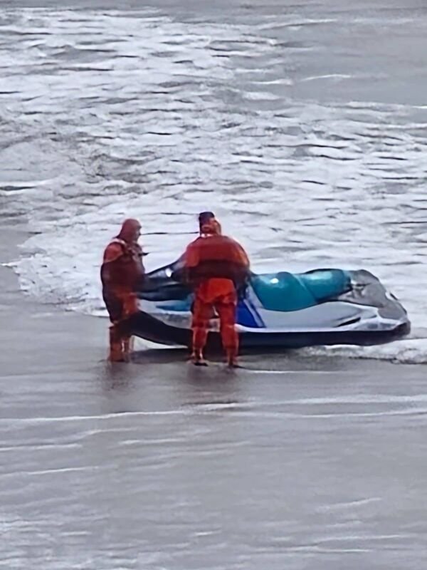 Kayakistas desaparecidos: la familia descarta que el cuerpo de Punta Indio sea Oscar o Félix